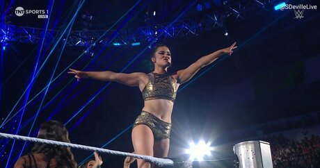 Lyra Valkyria high quality model pics