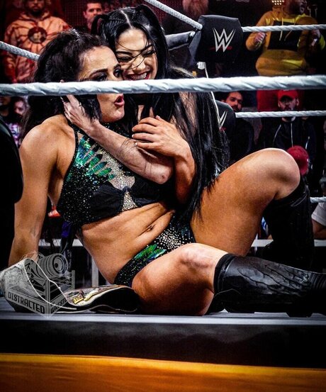 Lyra Valkyria nudes model pics