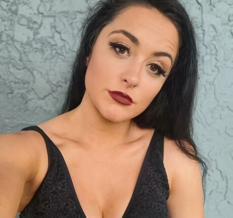 Lyra Valkyria hot pornstar galleries