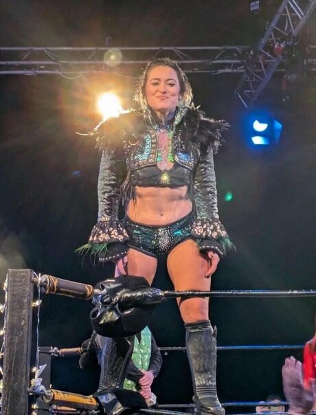 Lyra Valkyria sex actress pic