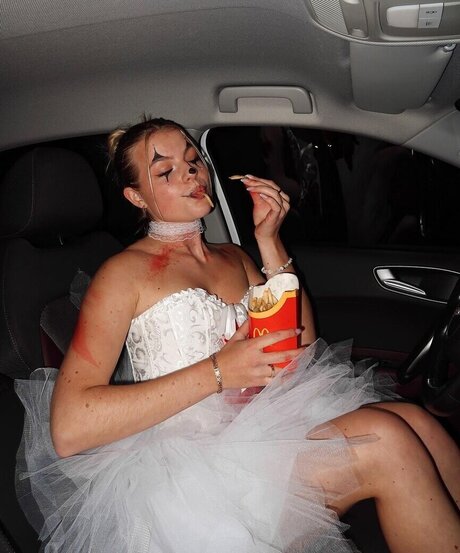 Vallixpauline model high quality pics