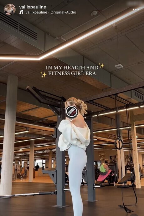 blonde babe onlyfans free pic