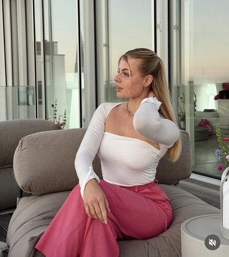 teen blowjob onlyfans sexy naked picture