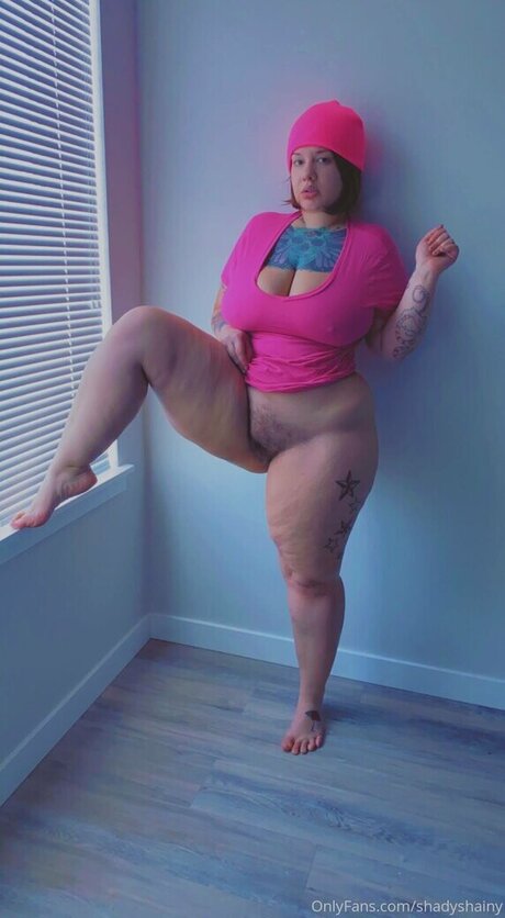 Shainarae model hot pictures