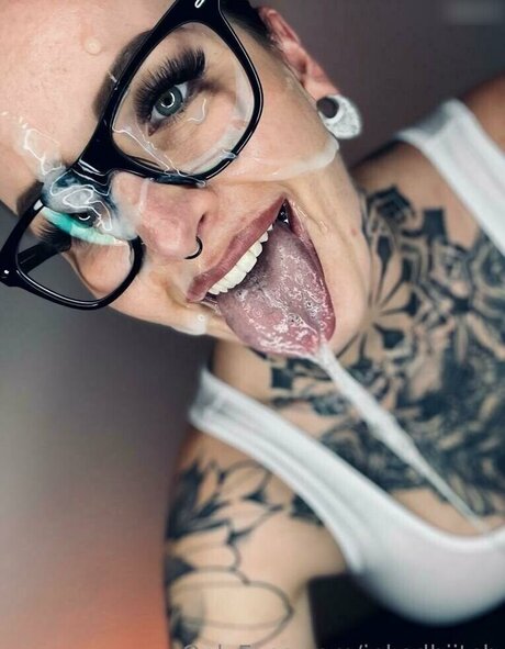 inkedbiitch sexy actress image