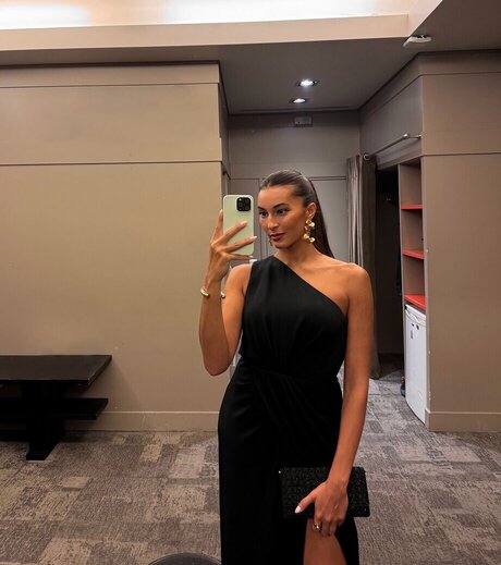 Sara Balzer hd star picture