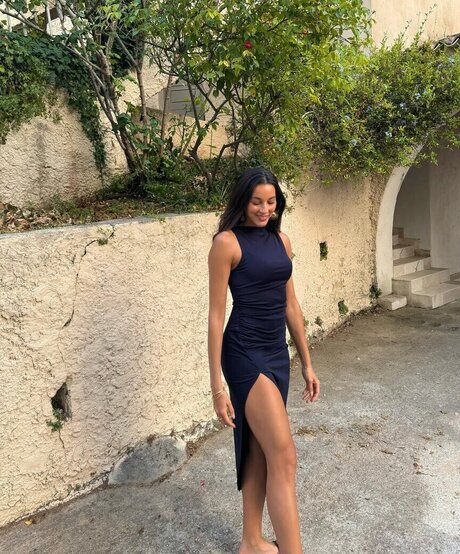 Sara Balzer model nice photos