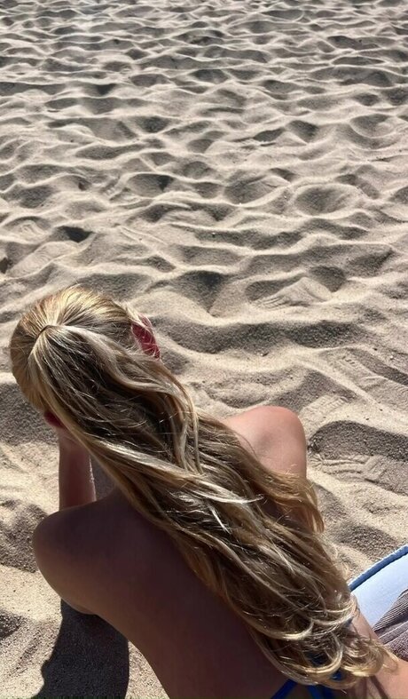 Zoe Kaeppele model perfect gallery