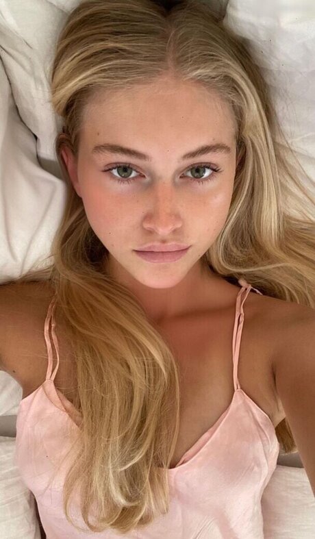 Zoe Kaeppele pornstar art archive