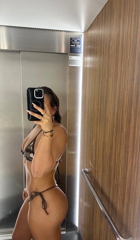 Olivia Alex star nude gallery