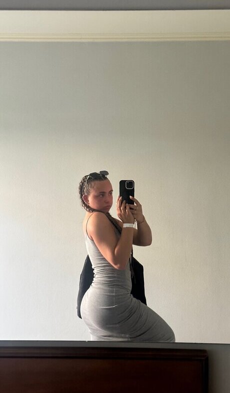 Olivia Alex model porn pics