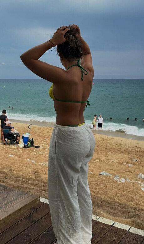 Olivia Alex hd actress photo