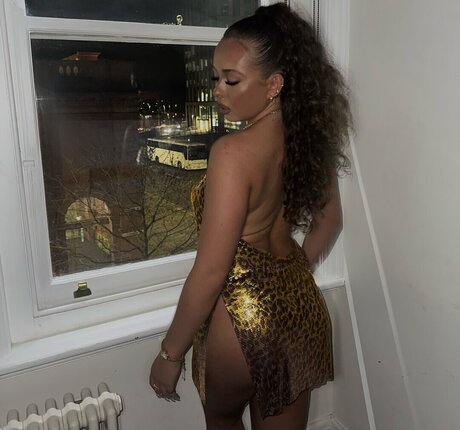 Olivia Alex star xxx pics