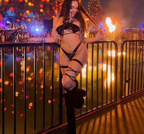 Sthu nude model images