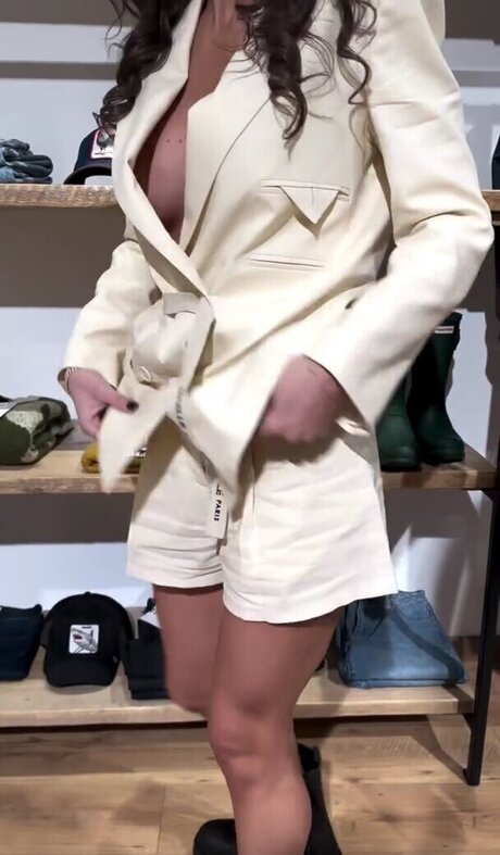 Claudia Magnabosco exclusive star galleries