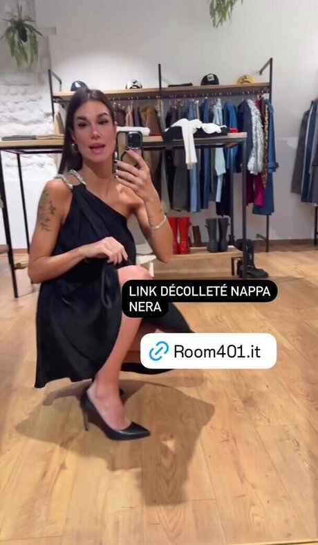 Claudia Magnabosco sexy model gallery