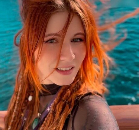 flat chested onlyfans pretty photos