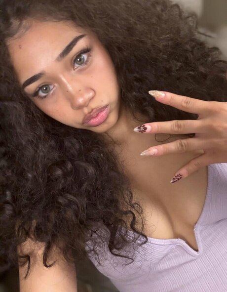 atoviah pornstar hot photo