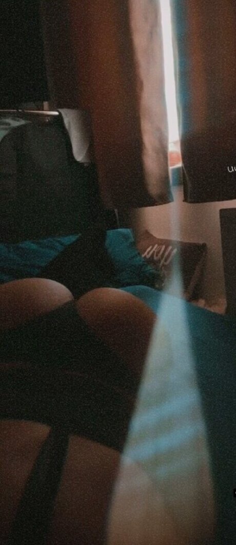 Redpearl pornstar naked image