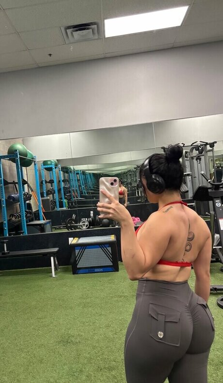 Karen Cantu pretty model gallery