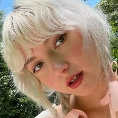 Girlpuppy star pornographic picture