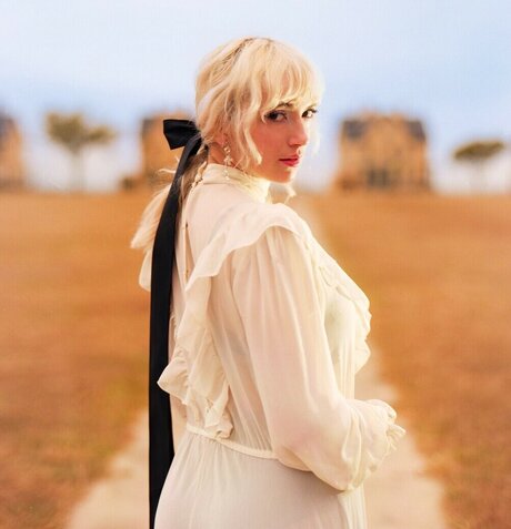 Girlpuppy naked star picture