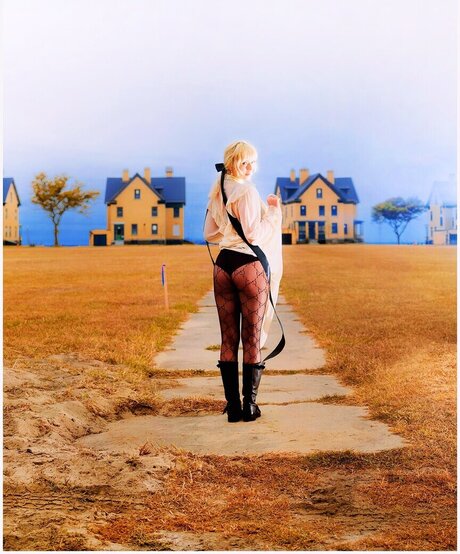 Girlpuppy art star pic