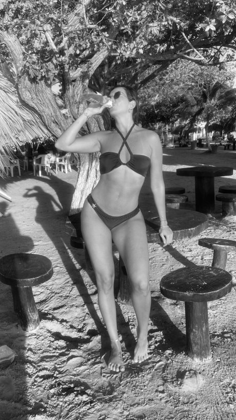 Jenny Neira star perfect pic