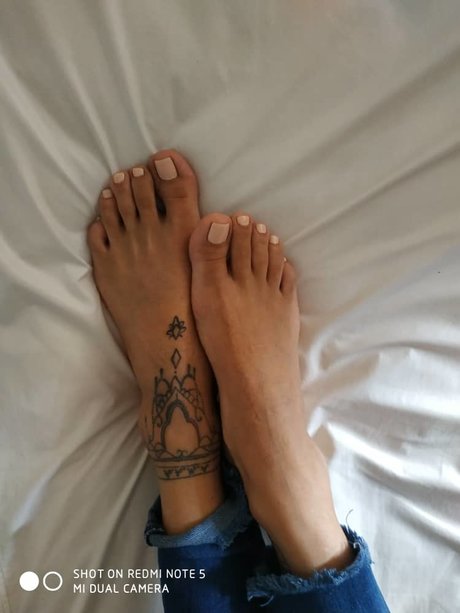 Elena hamoudy nude star pic