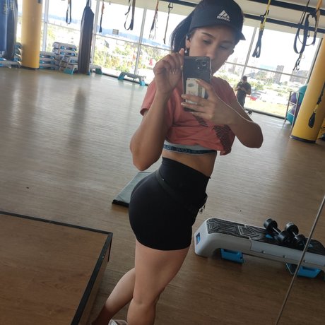 Maylejandra pornstar naked image