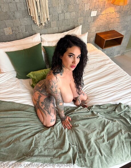 Arabelle Raphael high quality actress photos