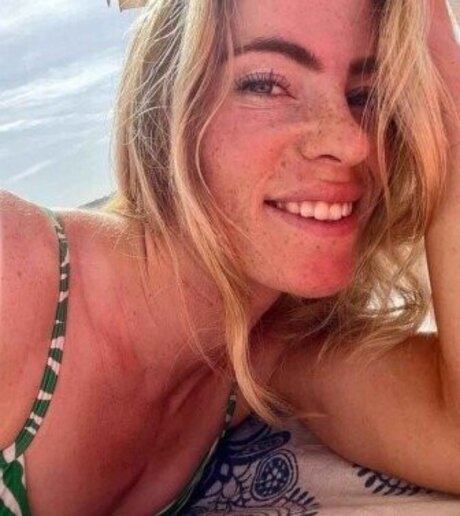 Prominent pornstar exclusive pictures