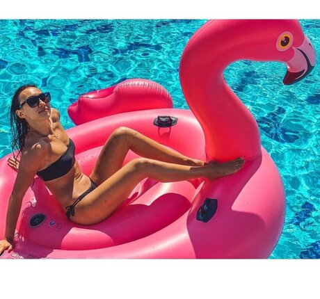 Prominent hd pornstar picture