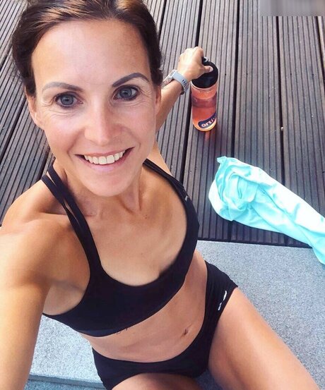 Prominent model hd photo