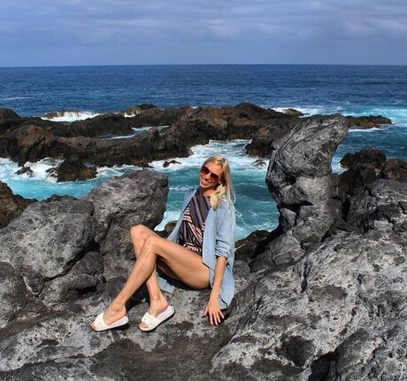 blonde muscle onlyfans free naked pic