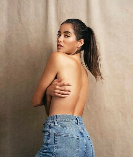 money onlyfans nude images