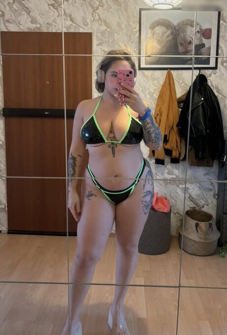 shemale fucks girl onlyfans best img