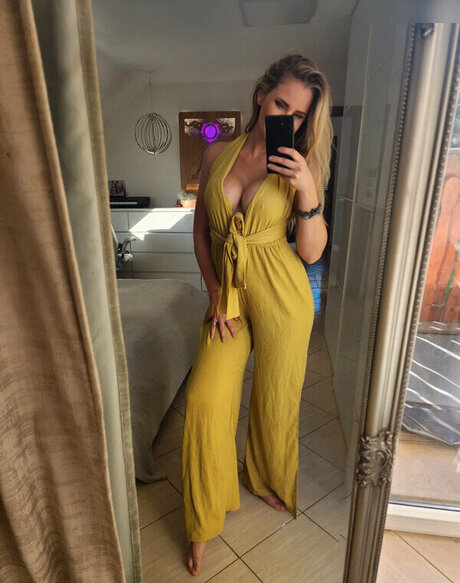 huge fake tits onlyfans beautiful img