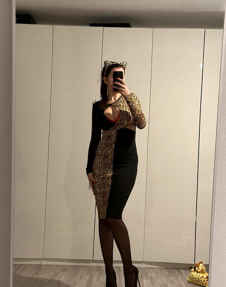 naughty onlyfans nude photos