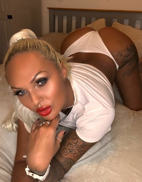 Camilla Jayne top pornstar pics