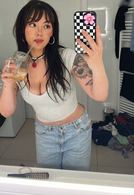 thigh high boots onlyfans art nude pics