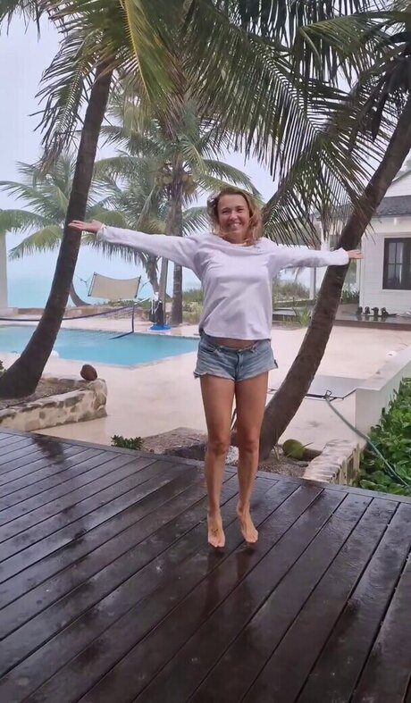 waitress onlyfans art nude pic