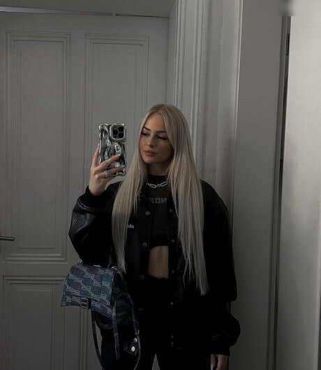 money onlyfans sex photo