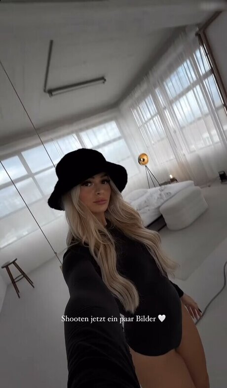 Zclina art star photo