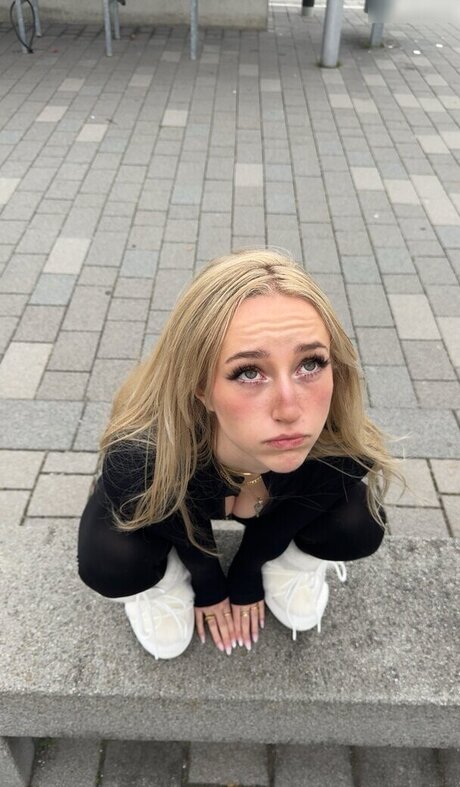 Bellaraee free pornstar pic