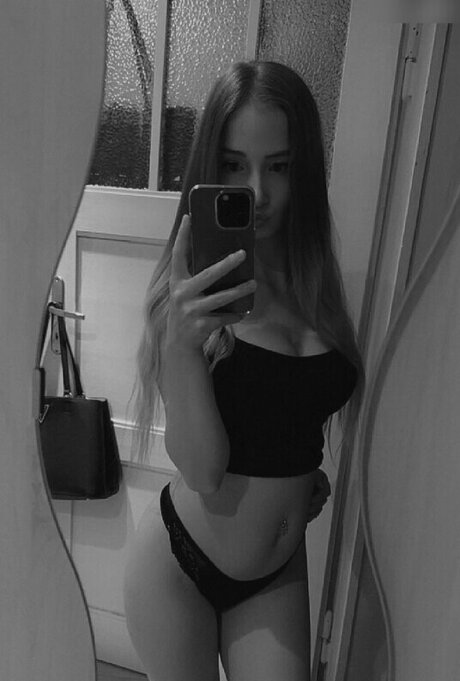 Nicki Anna Profile Photo