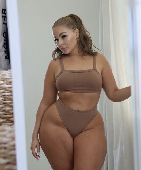 Emma Christina pretty star galleries