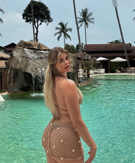 Larissa Neumann star free photo