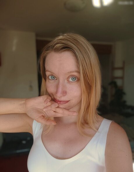 busty solo onlyfans sexy naked photo