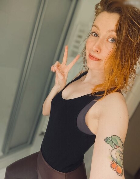 einfachsonina star hot pic